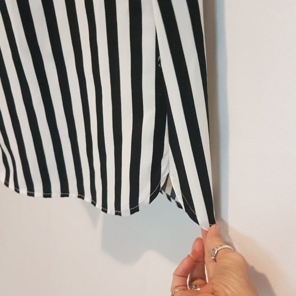 Lily Moss sleeveless blouse - Picture 3 of 4